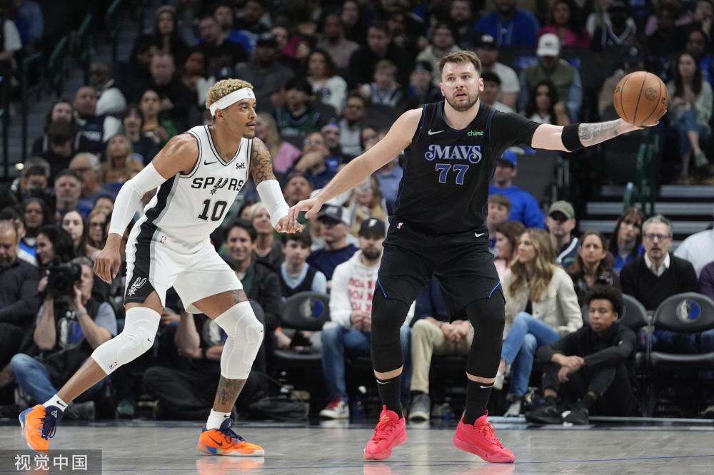 了与球迷的 了与球迷的