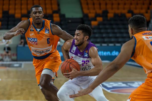 但依旧坚持 但依旧坚持